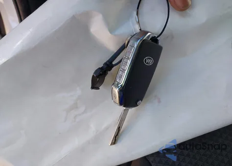 2020 Kia Soul Lx z USA, uszkodzony, nr VIN KNDJ23AU3L7724083